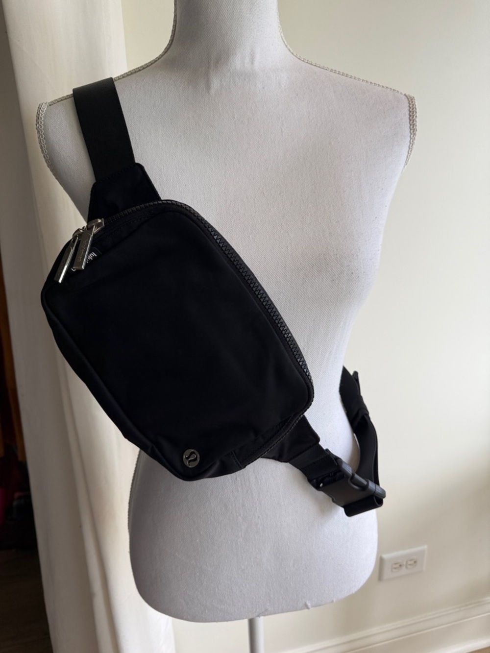 Lululemon Black Sling Crossbody Bag - Minimal Everyday Carry